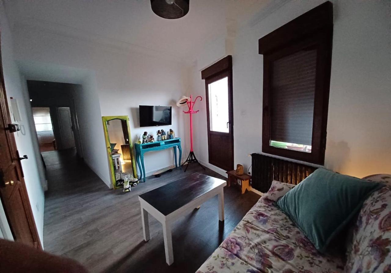 Habitaciones En El Atico De Tona Mirando A La Bahia De Santender Kültér fotó